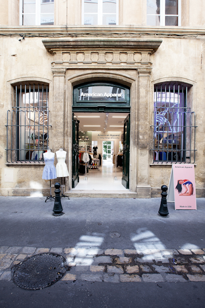 aldo_paredes_american_apparel_aix_en_provence_boutique_hd-1