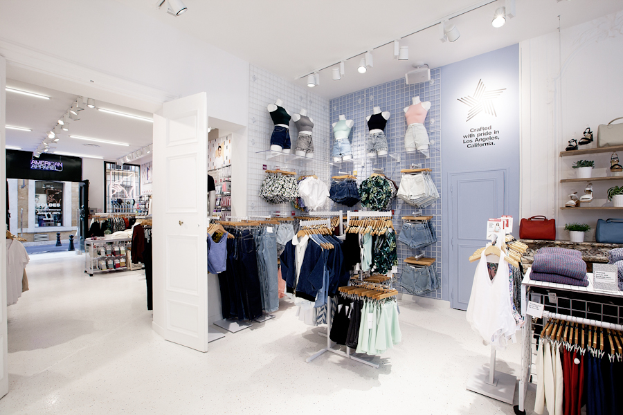 aldo_paredes_american_apparel_aix_en_provence_boutique_hd-29