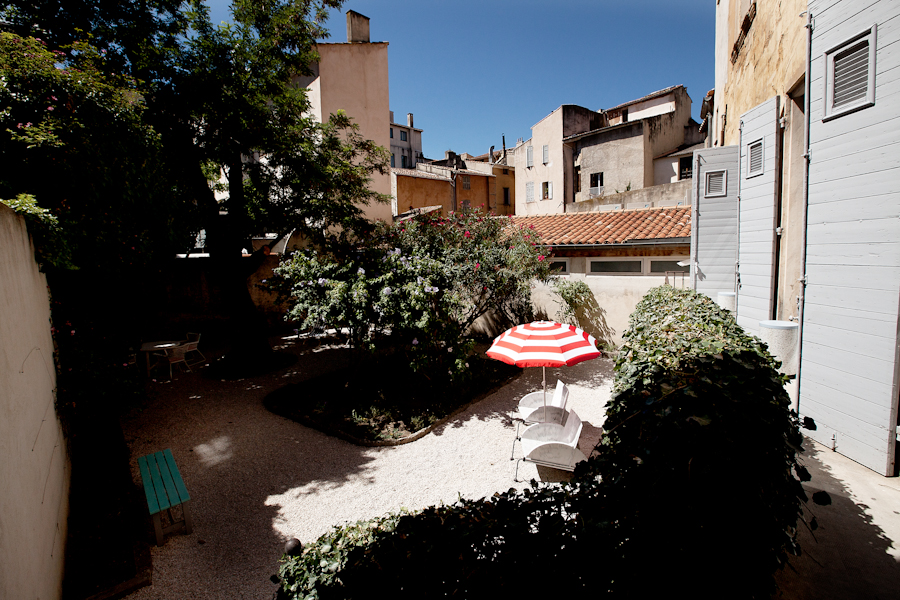 aldo_paredes_american_apparel_aix_en_provence_boutique_hd-49