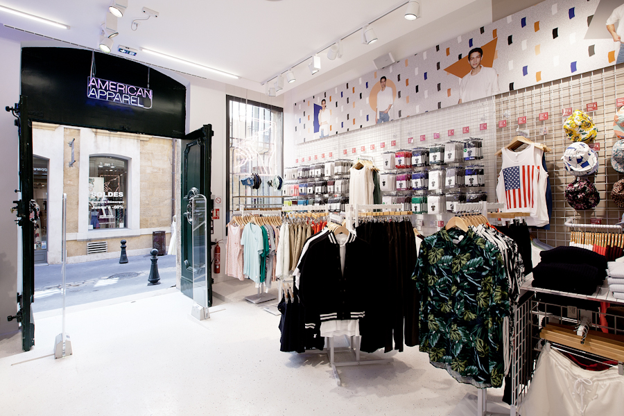 aldo_paredes_american_apparel_aix_en_provence_boutique_hd-5