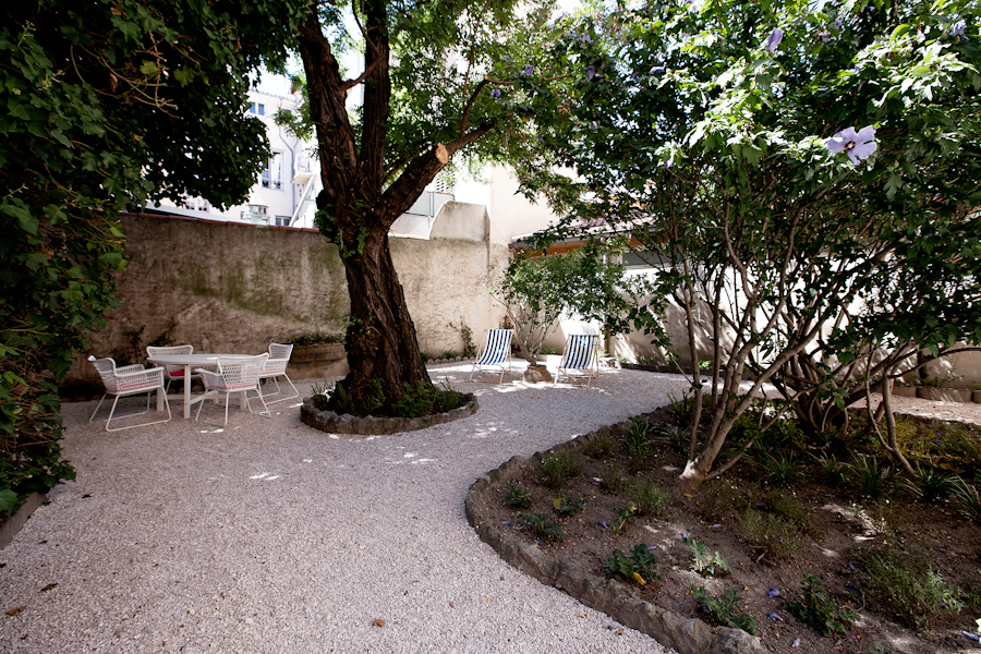 aldo_paredes_american_apparel_aix_en_provence_boutique_hd-51
