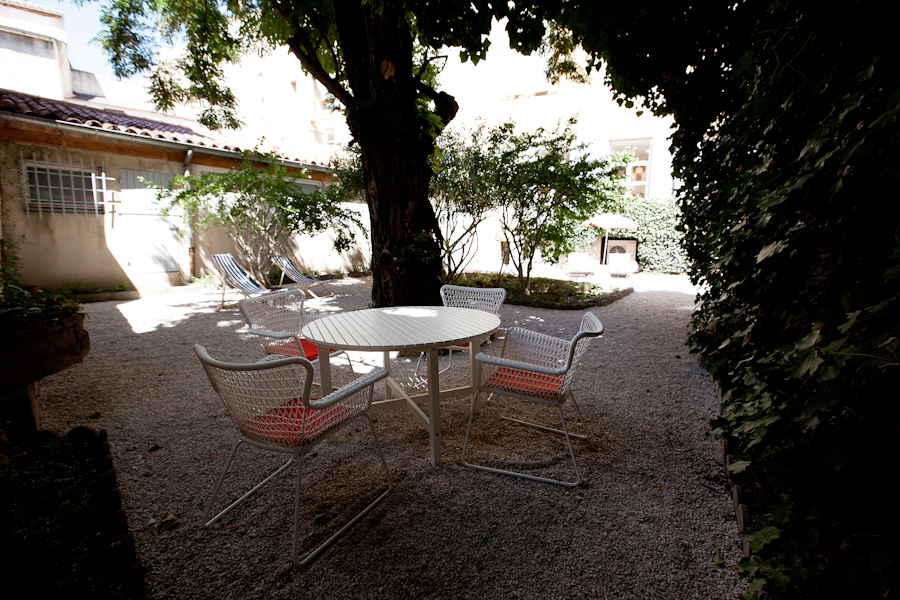 aldo_paredes_american_apparel_aix_en_provence_boutique_hd-53