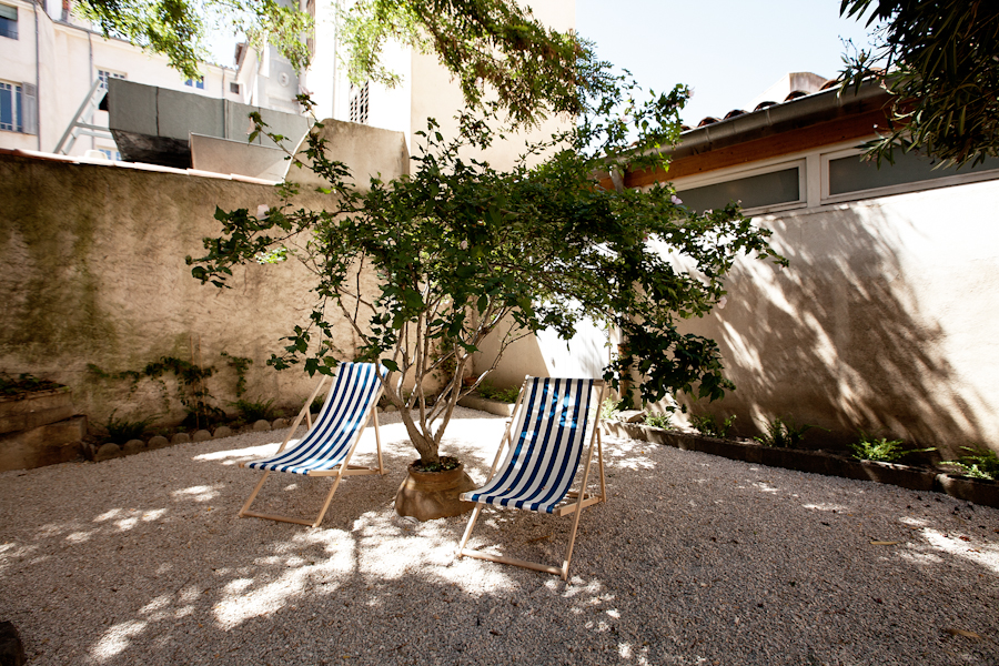 aldo_paredes_american_apparel_aix_en_provence_boutique_hd-55